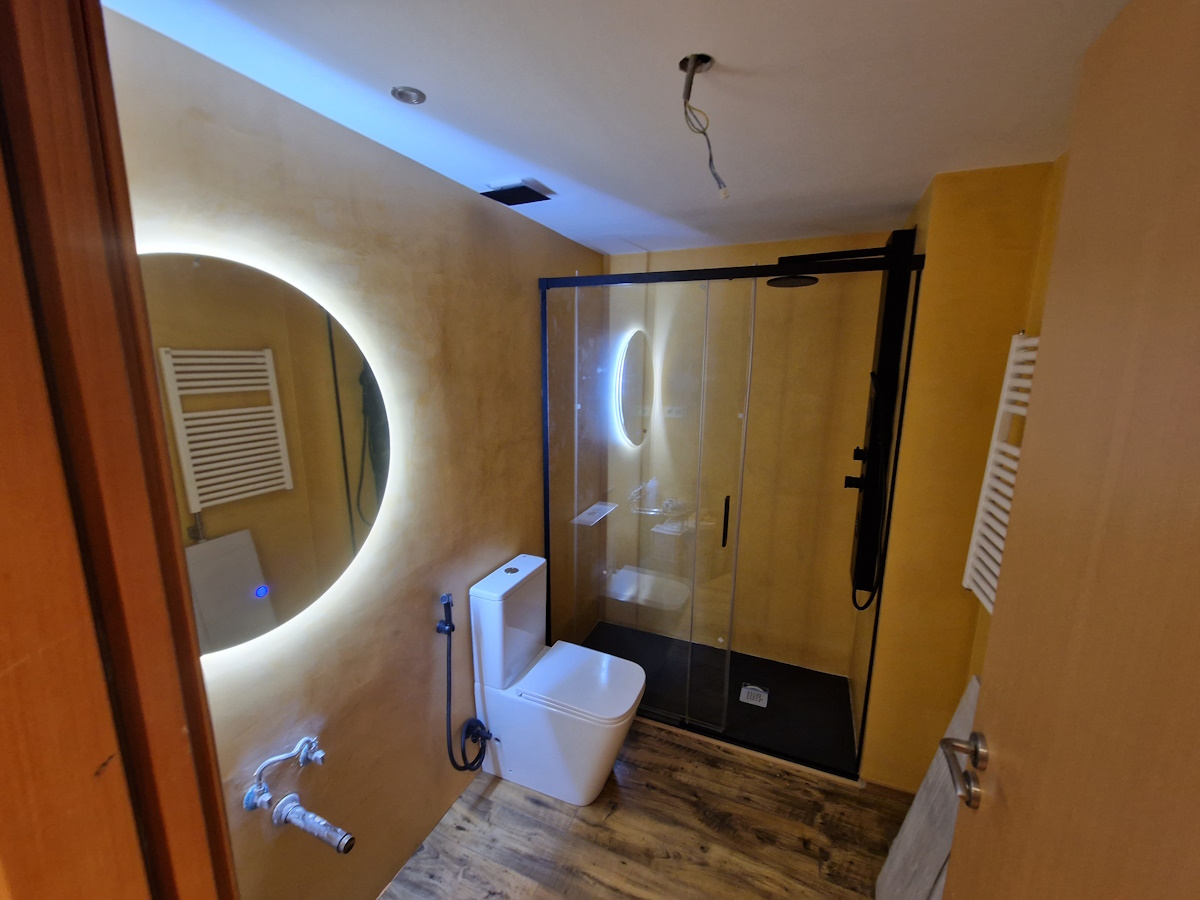 reforma de baño con microcemento en Sitges Reforma de baño con microcemento en Sitges reforma de baño con microcemento en Sitges