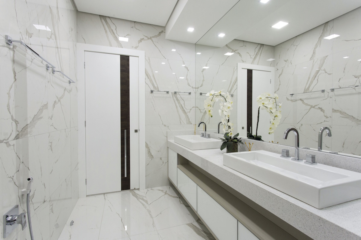 Reformas de baños para clientes en Comarruga