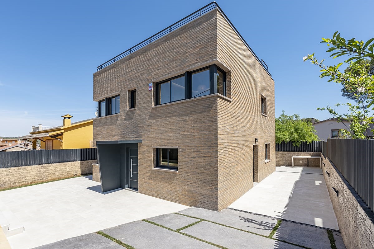 Construcción de chalet de obra nueva en Canyelles