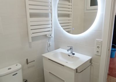 Reforma de baño en Cunit – baño pequeño moderno